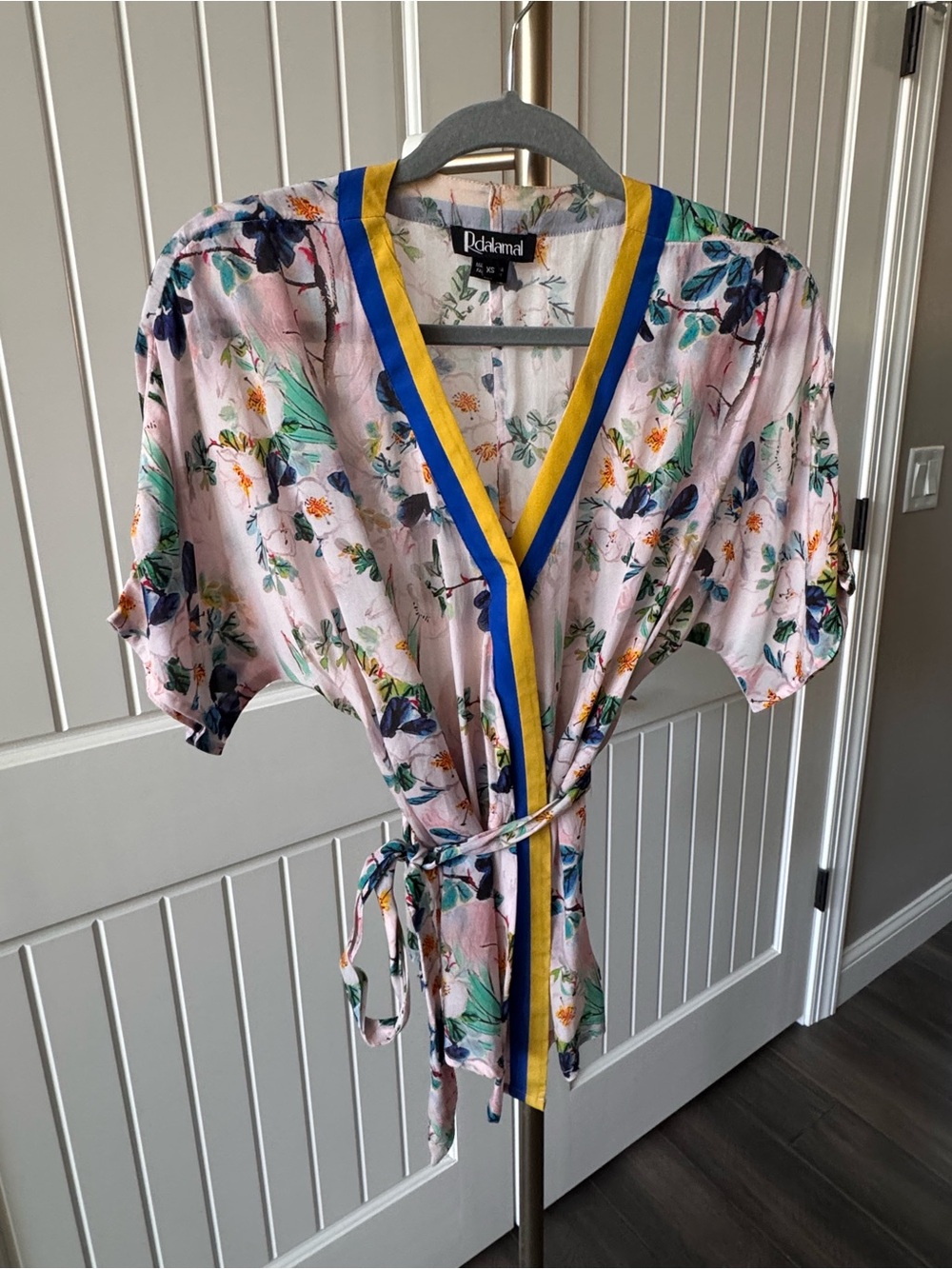 Floral Print Wrap Top Size XS with Belt